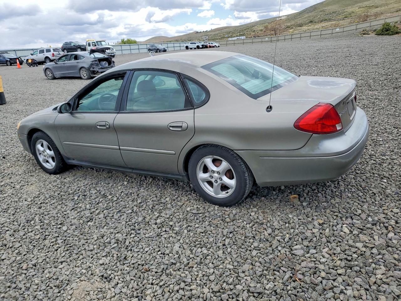 2003 Ford All models VIN 1FAFP55293A146835 photo 2