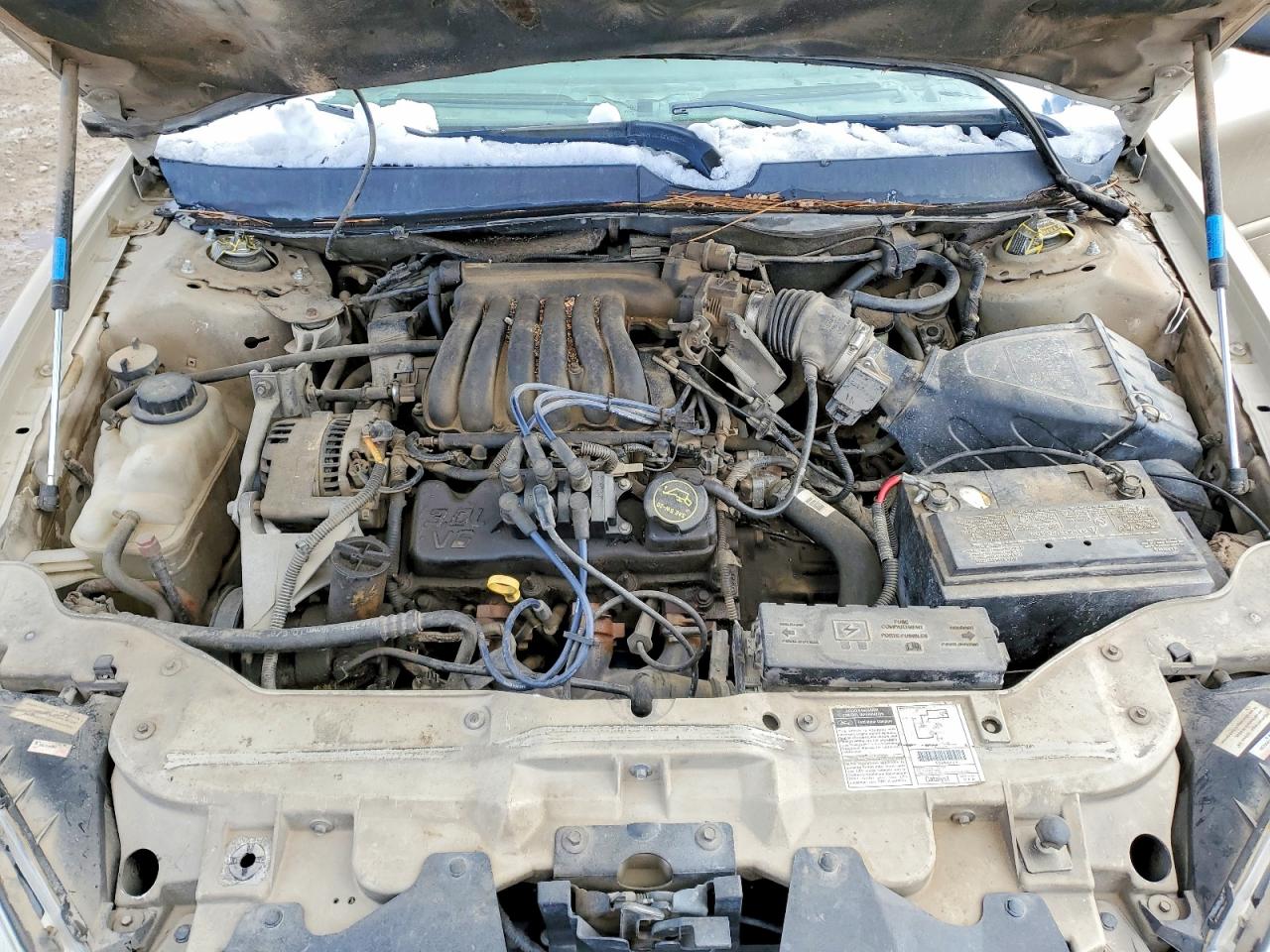2001 Ford Taurus VIN 1FAFP55U21A126182 photo 11