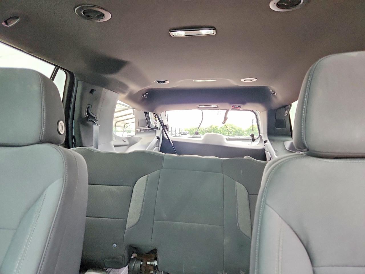 2024 Chevrolet Tahoe VIN 1GNSCLED4RR300623 photo 10
