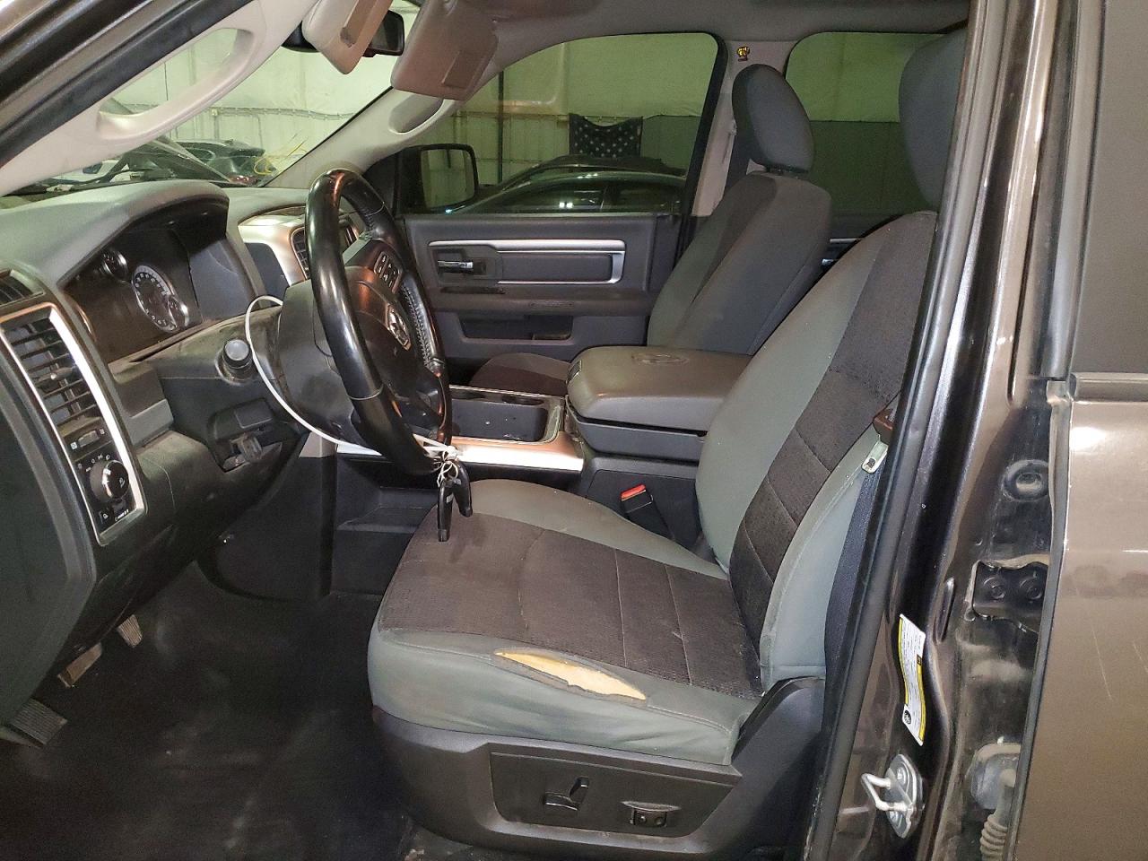 2018 Ram 1500 VIN 3C6RR7LT0JG195775 photo 7
