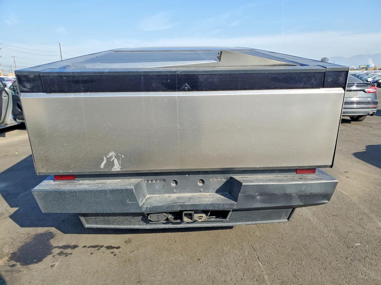 2024 Tesla Cybertruck VIN 7G2CEHED1RA005287 photo 6