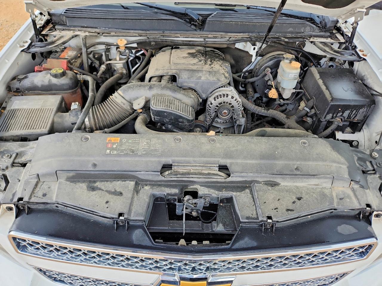 2013 Chevrolet Suburban VIN 1GNSKKE79DR166448 photo 12