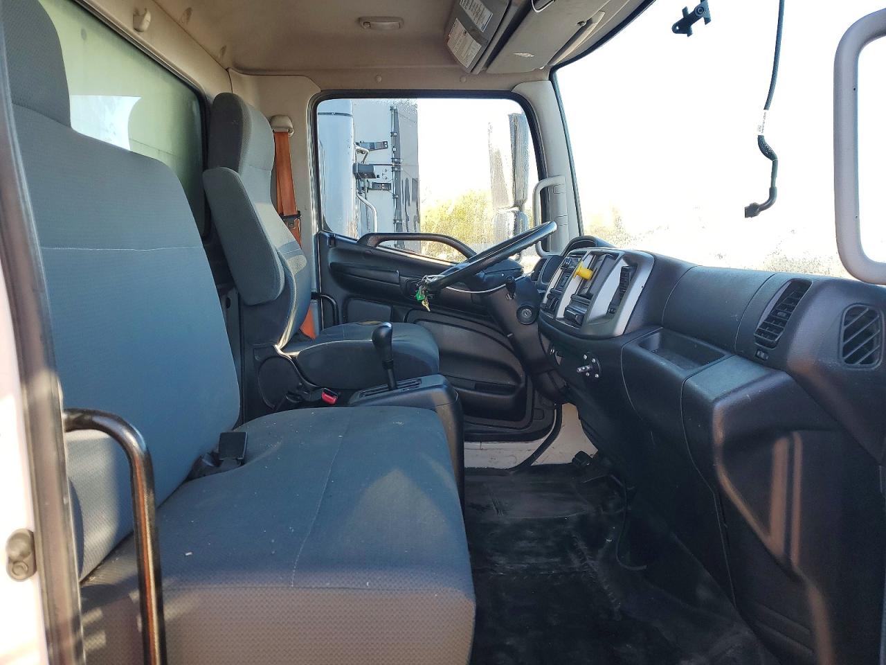 2016 HINO All other VIN 5PVNV8JV3G4S56197 photo 5