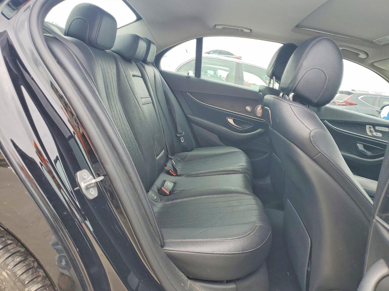 2018 Mercedes-Benz E-class VIN WDDZF4JB5JA382640 photo 10