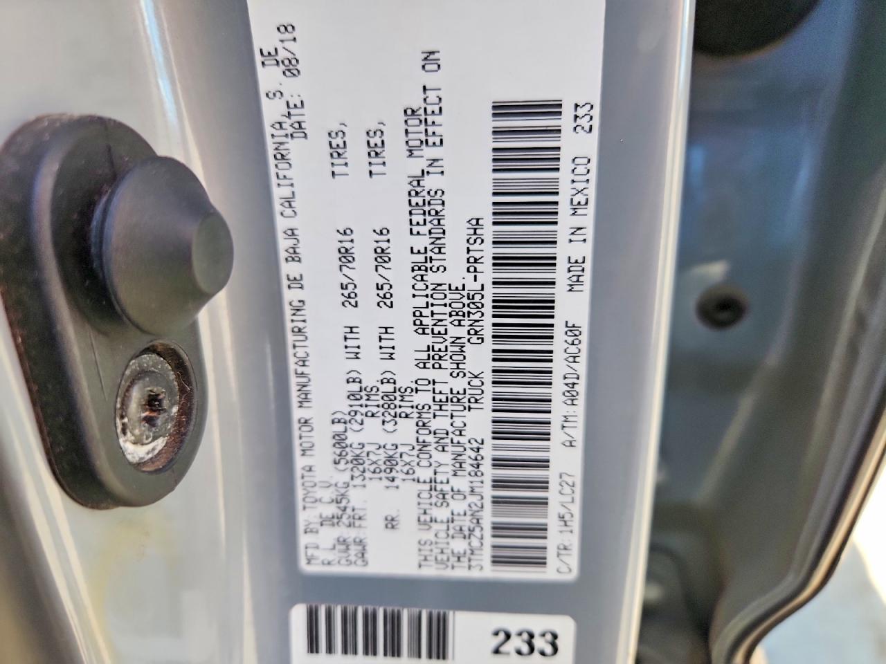 2018 Toyota Tacoma VIN 3TMCZ5AN2JM184642 photo 12