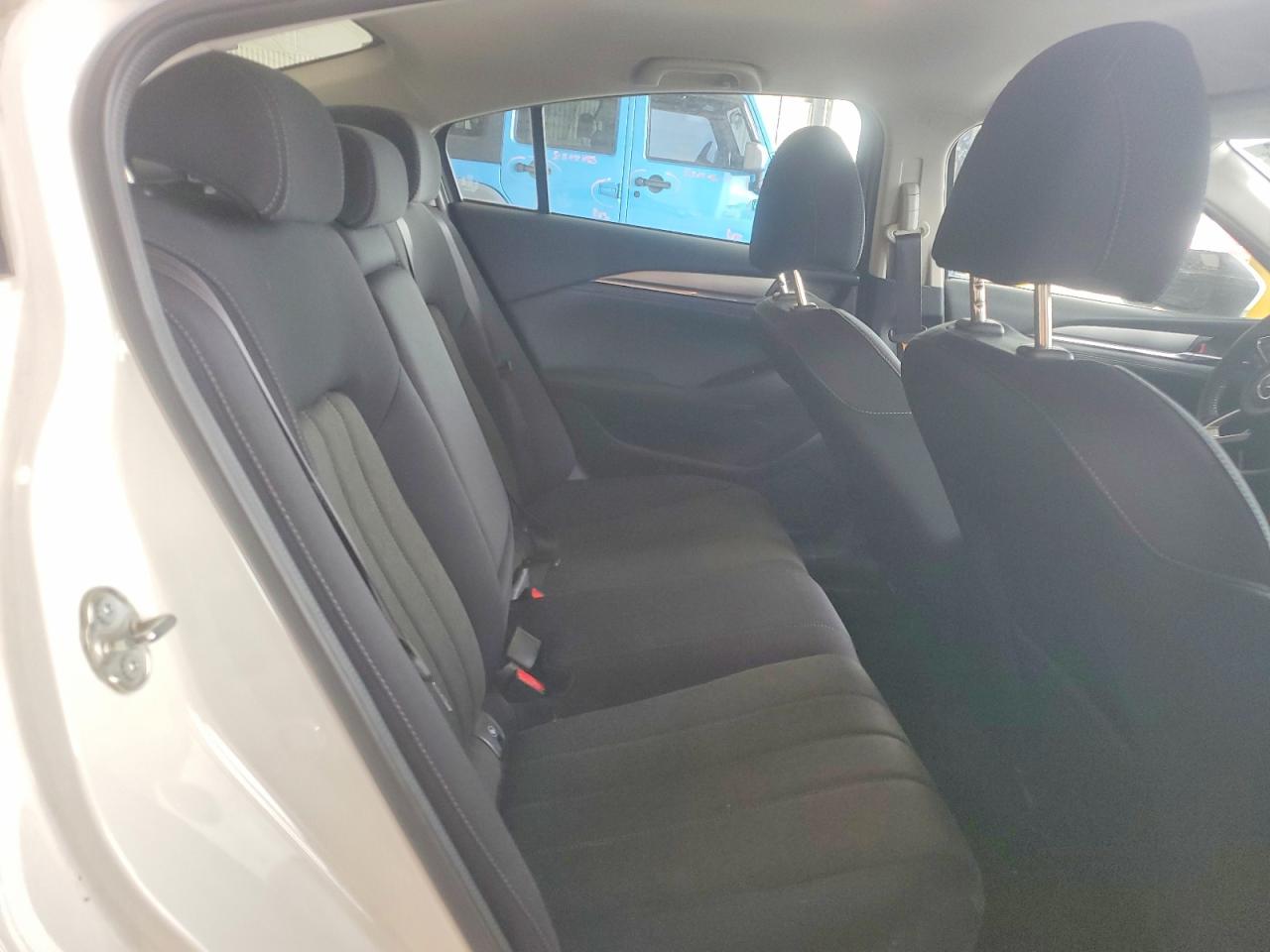 2018 Mazda 6 VIN JM1GL1UM8J1311857 photo 10