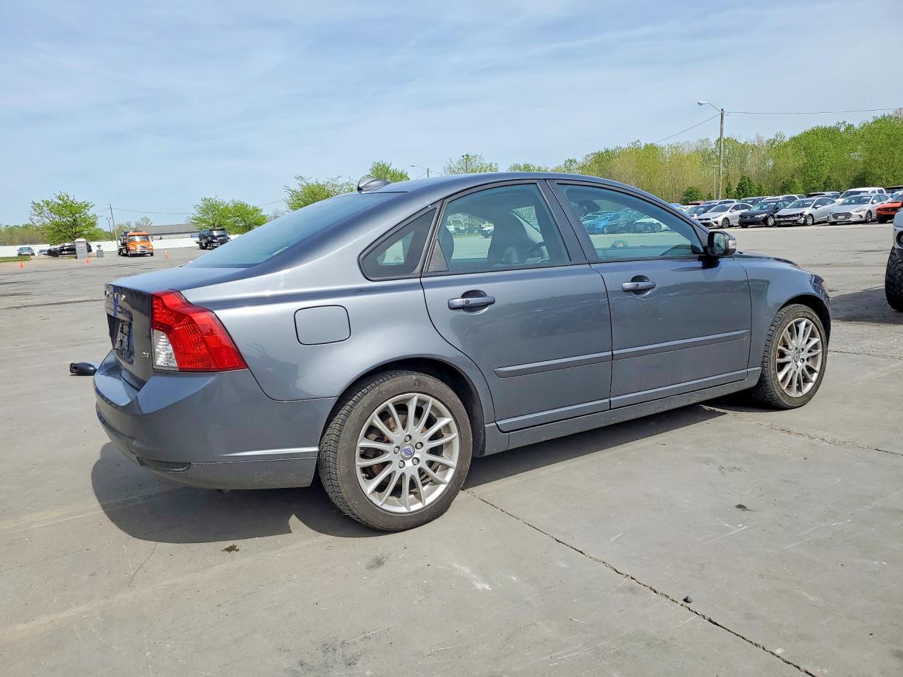 2010 Volvo S40 VIN YV1390MS6A2486313 photo 3