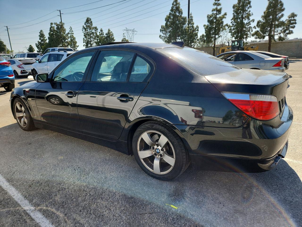 2007 BMW 5 series VIN WBANE53527CW67766 photo 2