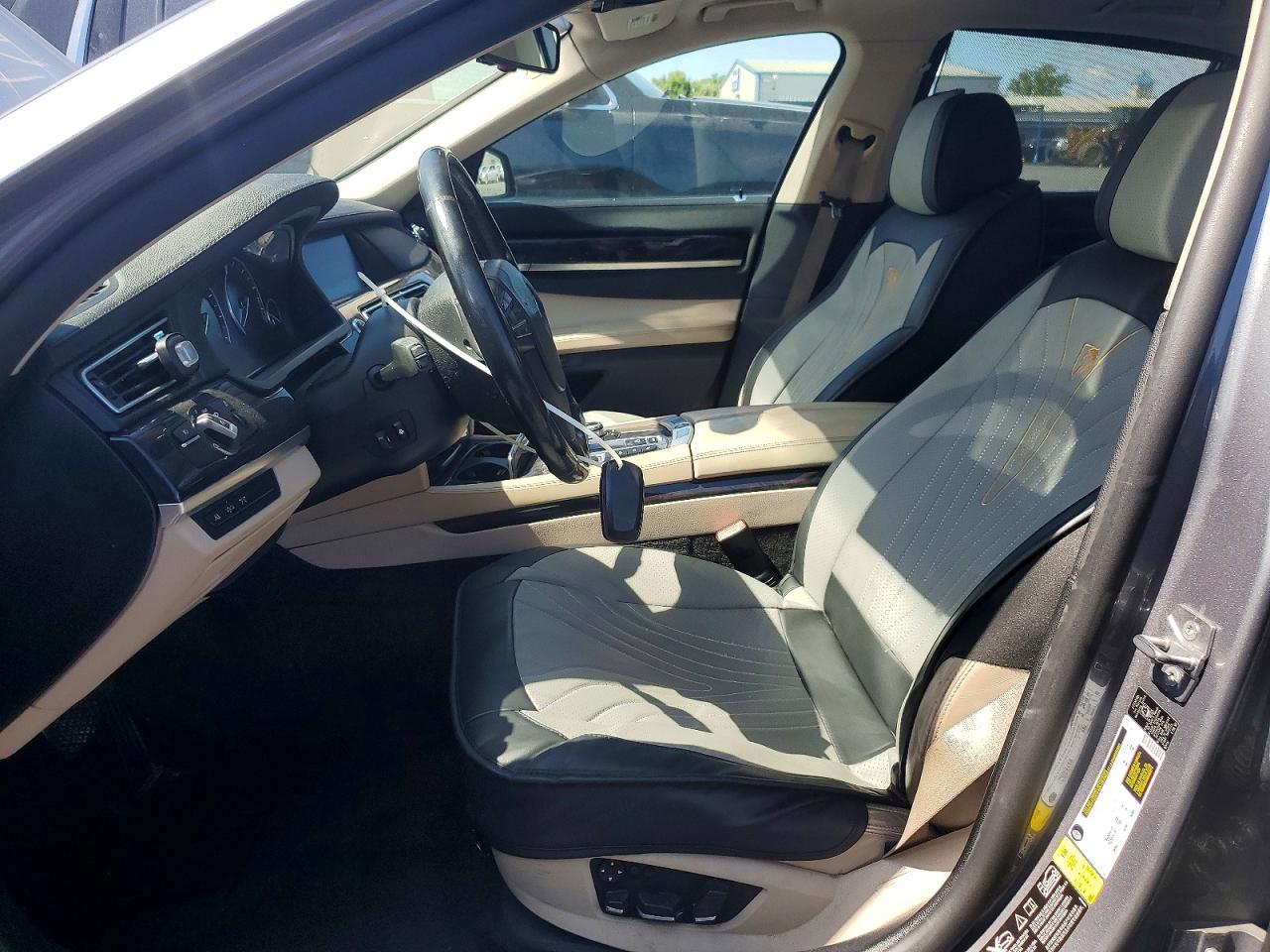 2010 BMW 7 series VIN WBAKC6C58AC393642 photo 7