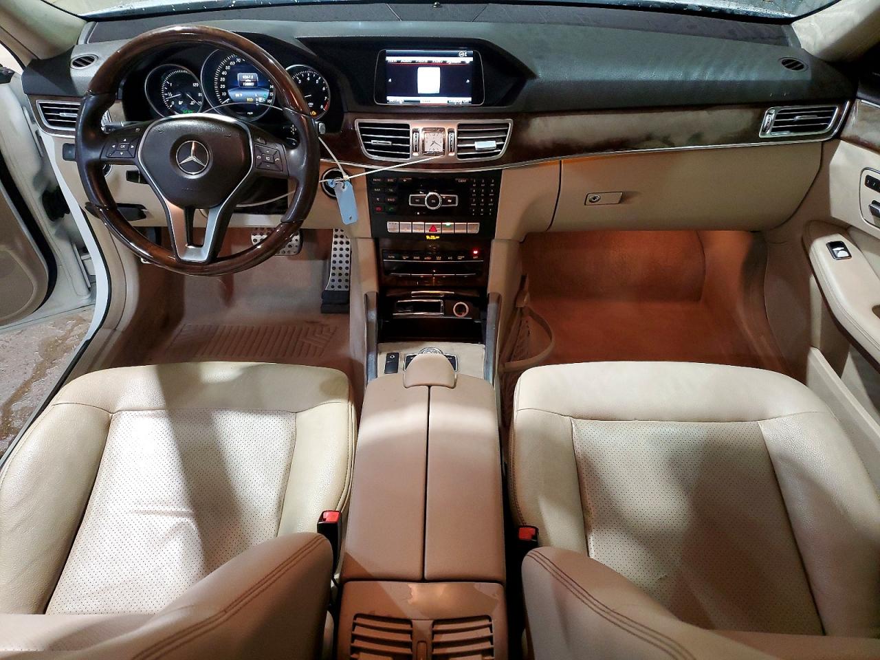 2014 Mercedes-Benz E-class VIN WDDHF5KB6EA820586 photo 8