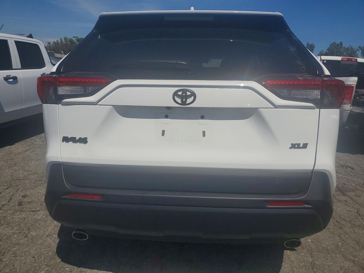 2025 Toyota Rav4 VIN 2T3W1RFV0SW398307 photo 6