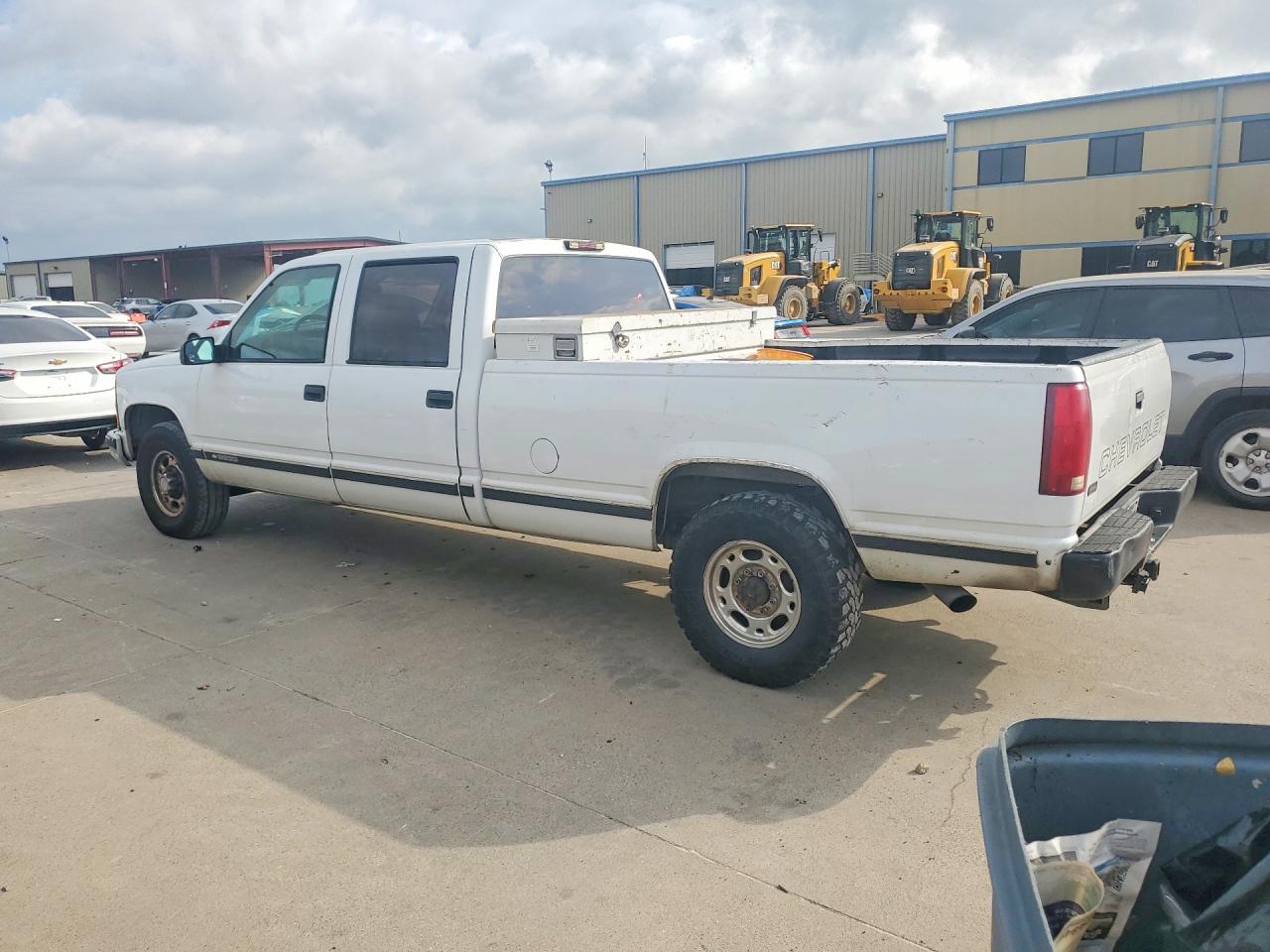 2000 Chevrolet Gmt VIN 1GCGC33R9YF508025 photo 2