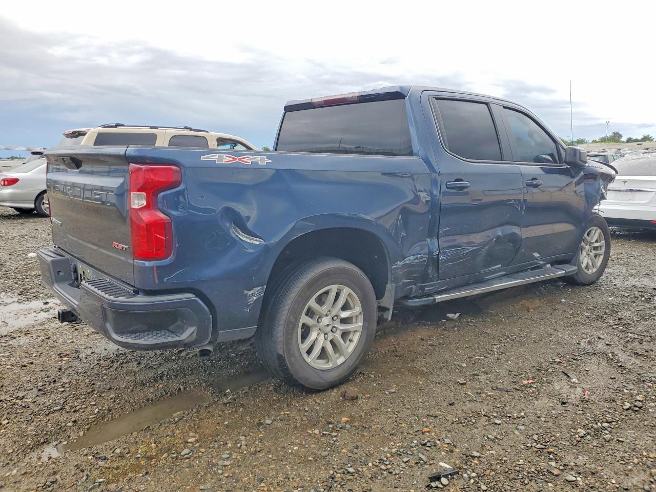 2021 Chevrolet All models VIN 3GCUYEED5MG470867 photo 3