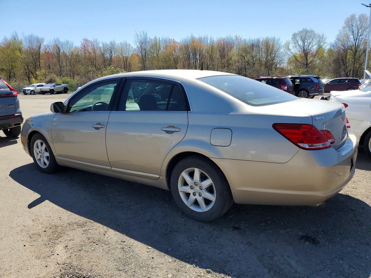 2006 Toyota Avalon VIN 4T1BK36B16U086753 photo 2