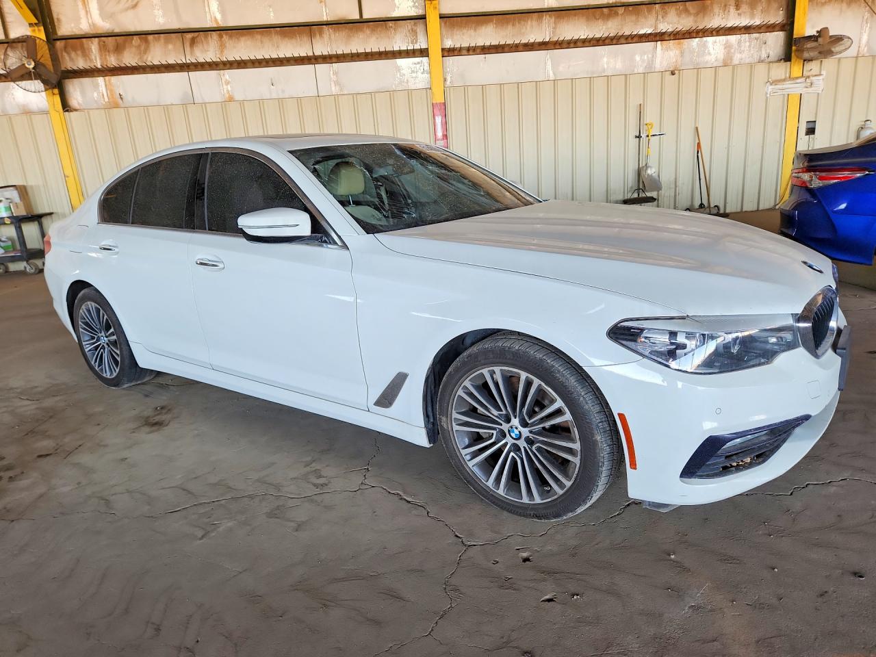 2018 BMW 5 series VIN WBAJA5C50JWA37425 photo 4