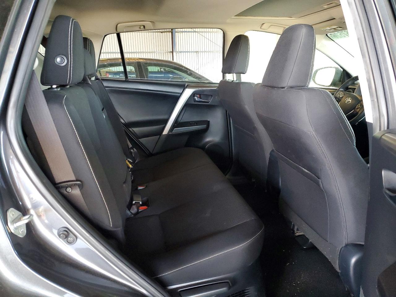 2017 Toyota Rav4 VIN JTMRJREV9HD108778 photo 11