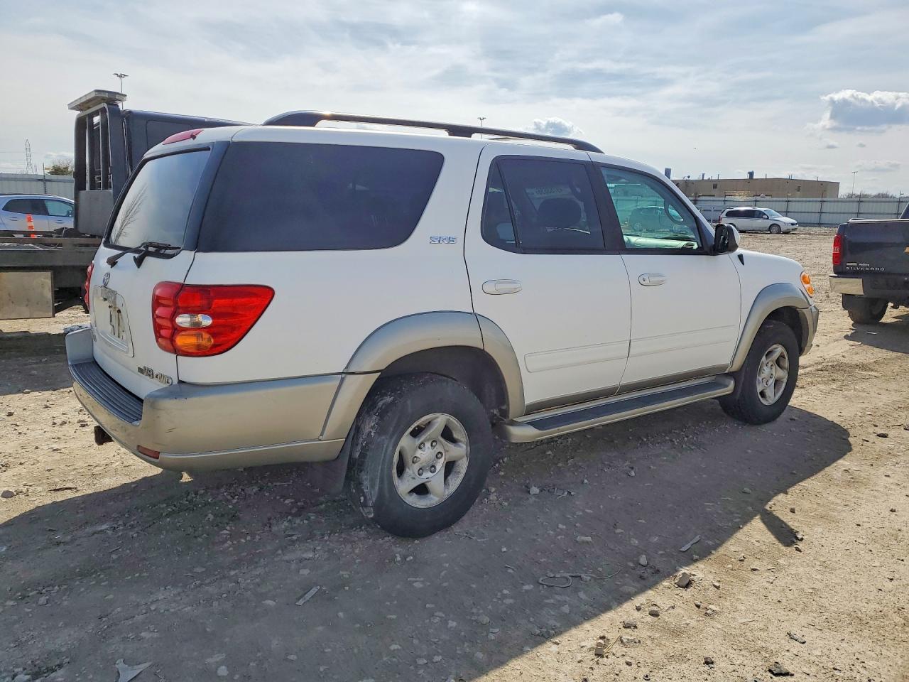 2002 Toyota Sequoia VIN 5TDBT44A72S100347 photo 3