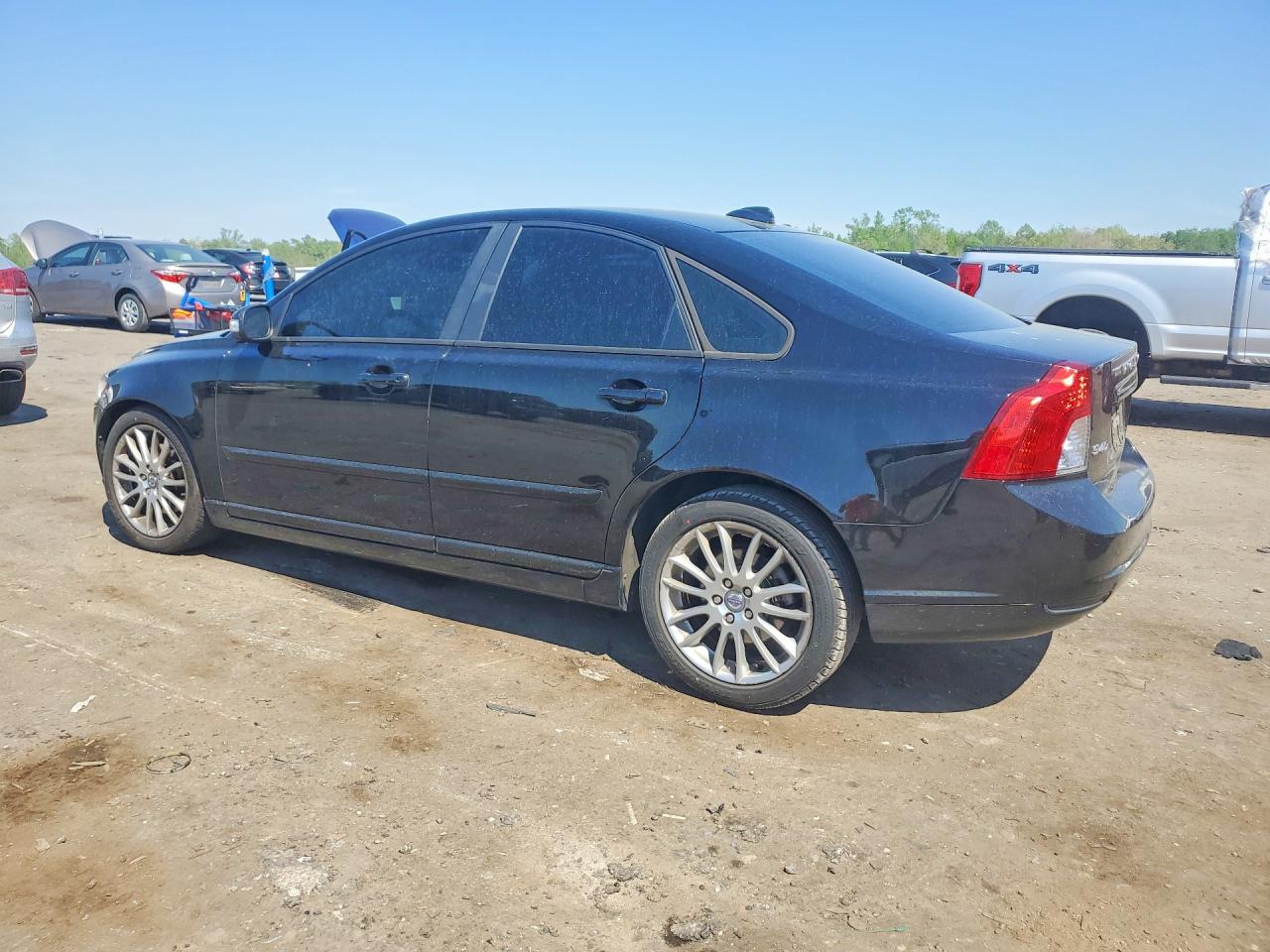 2009 Volvo S40 VIN YV1MS382392463359 photo 2