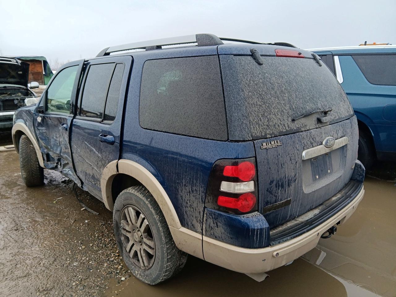 2006 Ford Explorer VIN 1FMEU64E46UB29892 photo 2