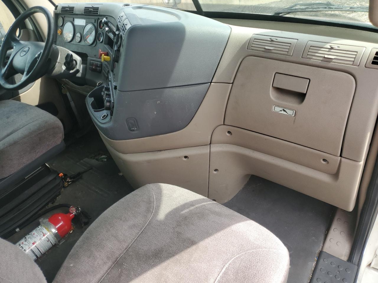 2017 FREIGHTLINER All other VIN 3AKBGADV3HSJH0114 photo 5