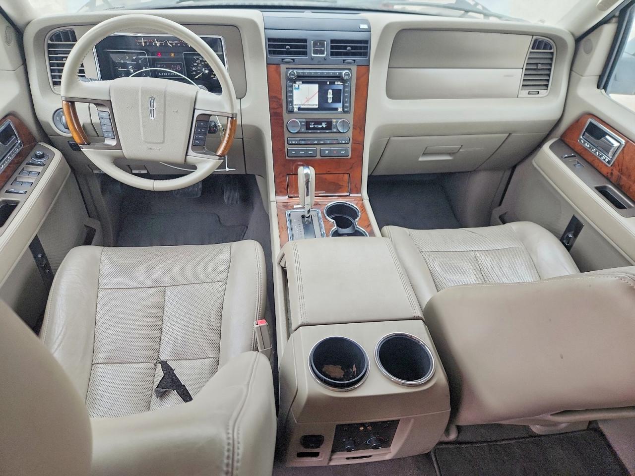 2013 Lincoln Navigator VIN 5LMJJ2H52DEL07880 photo 8