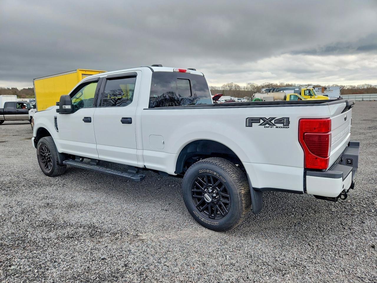 2022 Ford F350 VIN 1FT8W3BN6NEG31387 photo 2
