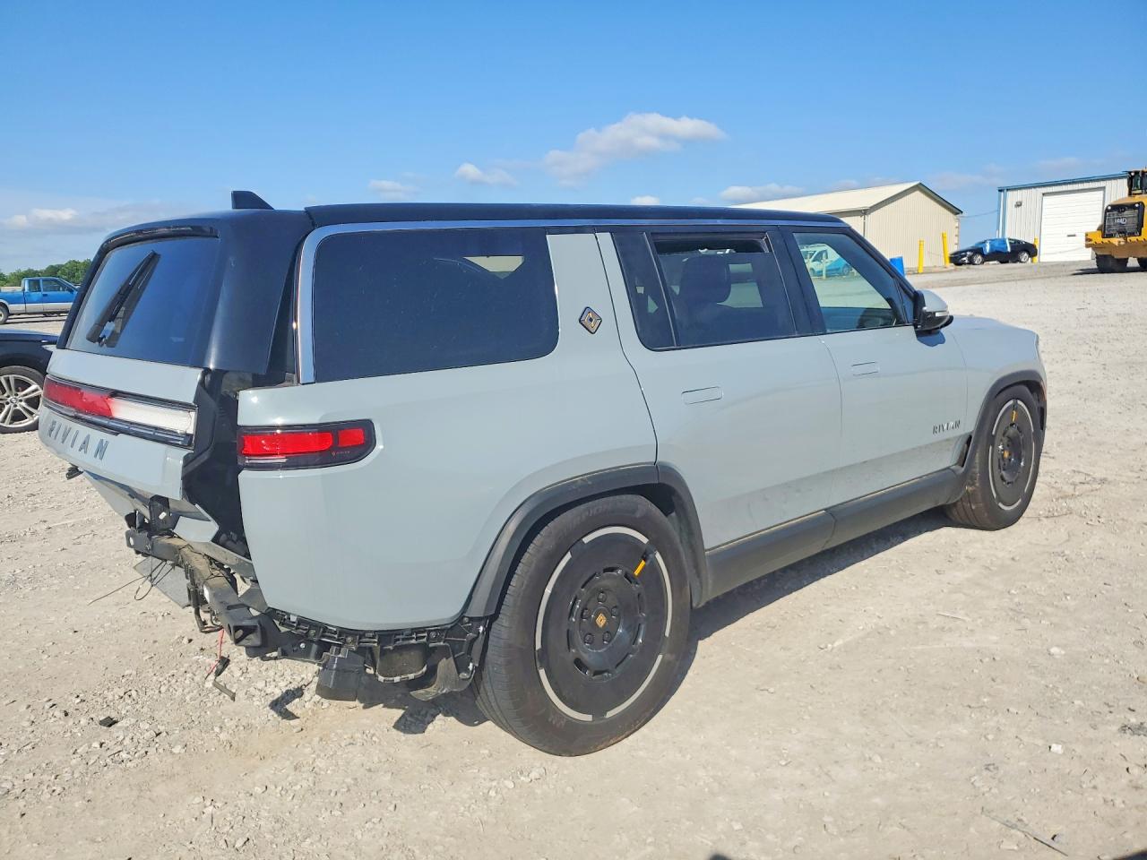 2025 Rivian Ris VIN 7PDSGBBA7SN046672 photo 3