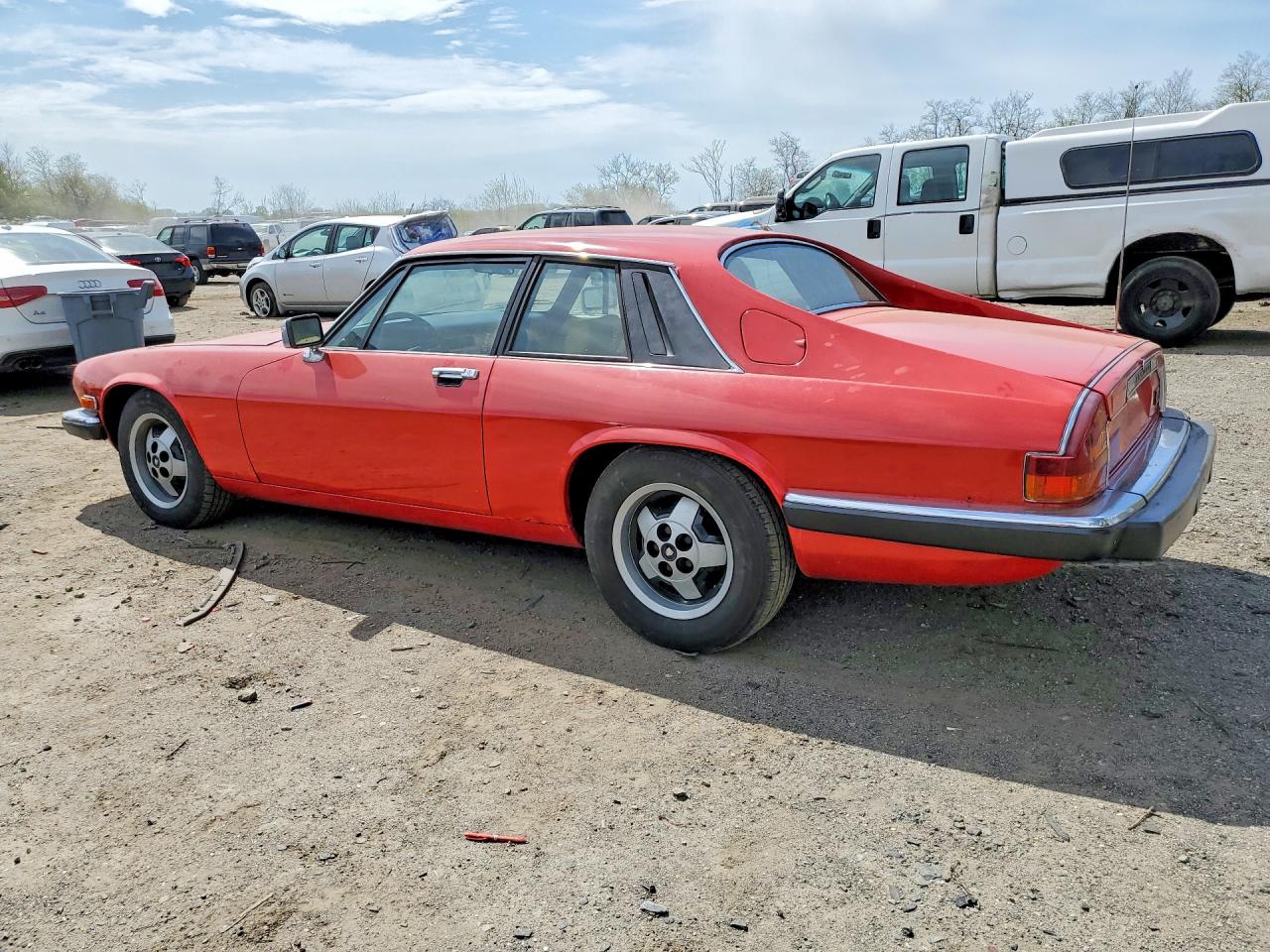 1983 JAGUAR Xjs VIN SAJNV5847DC111288 photo 2