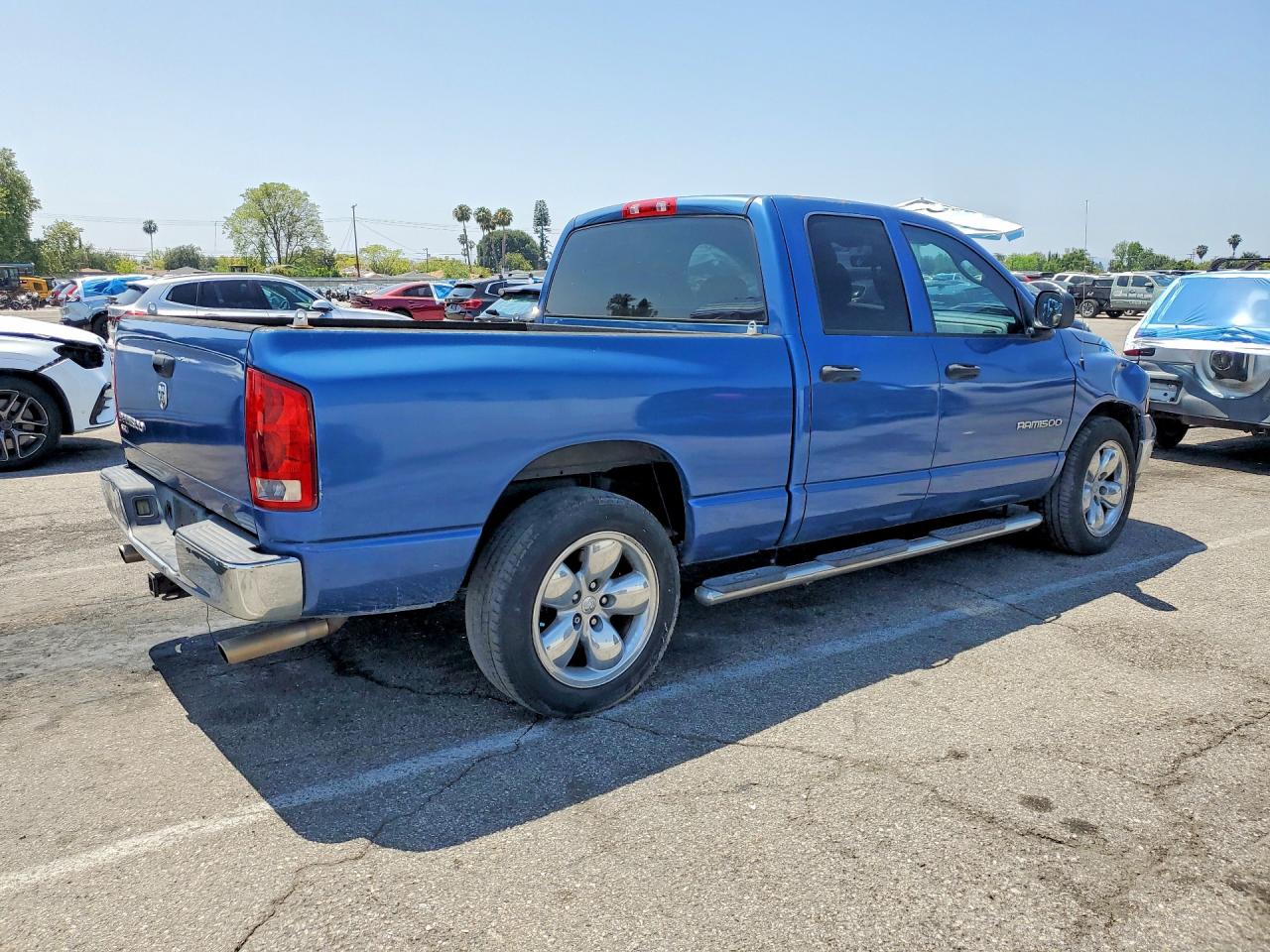 2005 Dodge Ram 1500 VIN 1D7HA18NX5S174049 photo 3