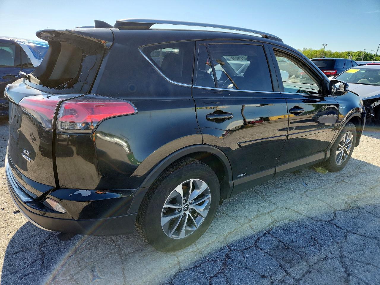 2017 Toyota Rav4 VIN JTMRJREV5HD113167 photo 3