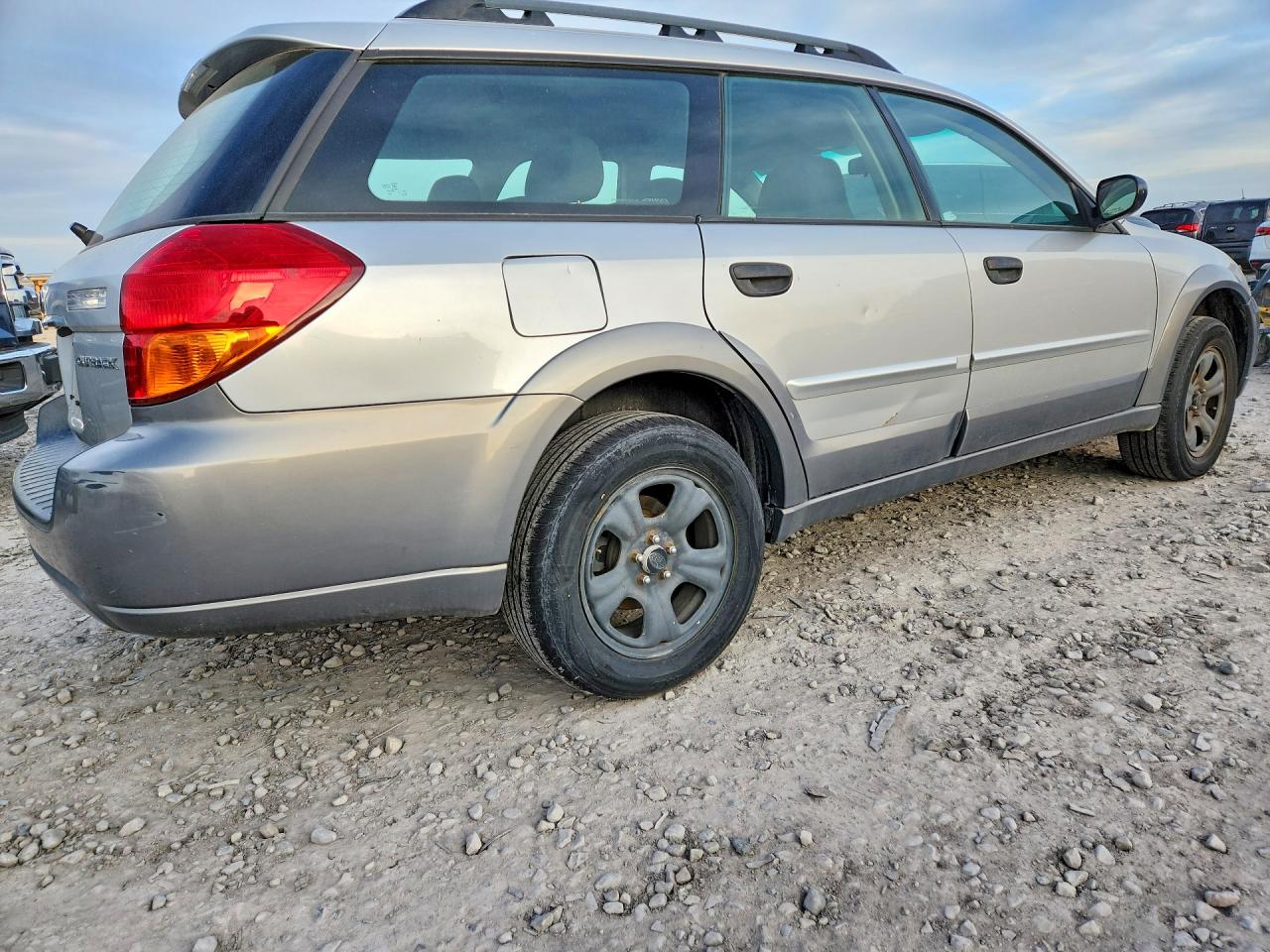 2007 SUBARU Outback VIN 4S4BP61C576318750 photo 3
