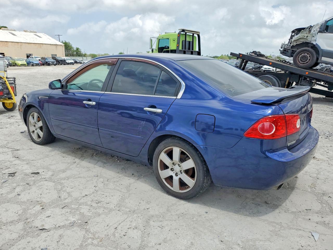 2007 Kia Optima VIN KNAGE124375126093 photo 2