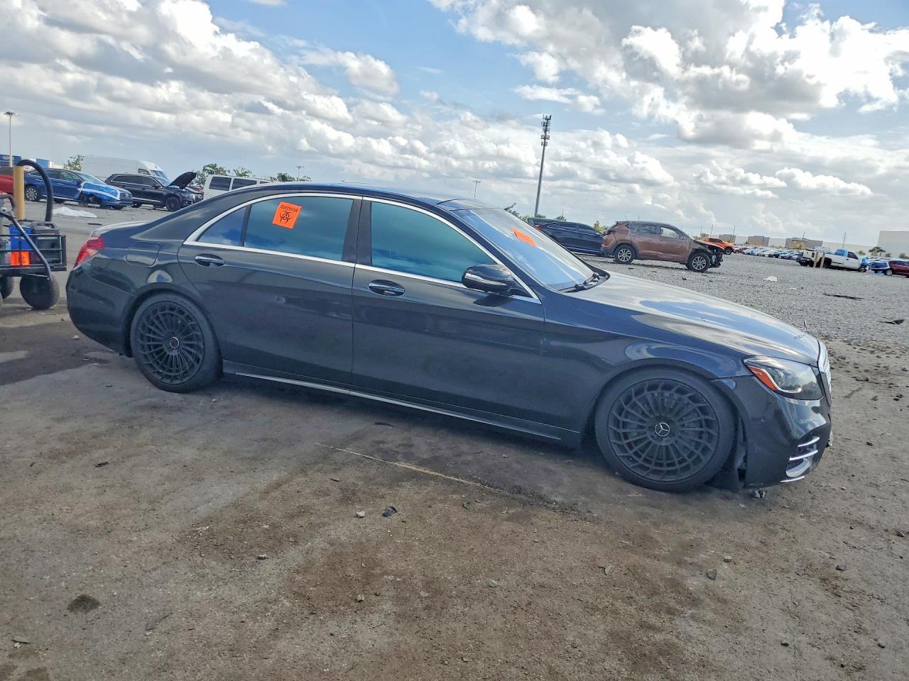 2018 Mercedes-Benz S class VIN WDDUG8DB2JA368317 photo 4
