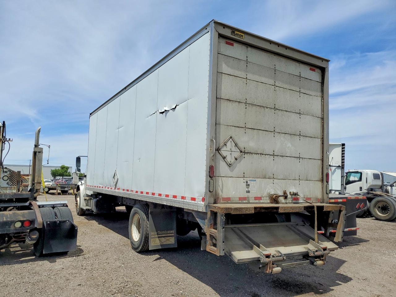 2018 FREIGHTLINER All other VIN 1FVACWFB0JHJN1600 photo 2