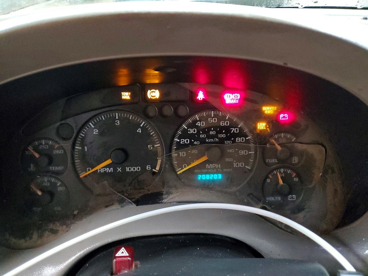 1999 GMC Jimmy VIN 1GKDT13W3X2557793 photo 9
