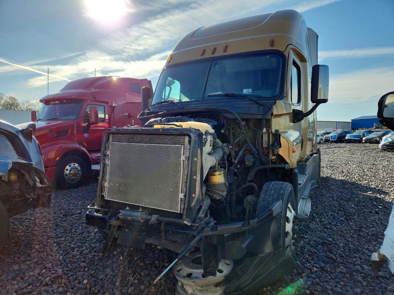 2017 FREIGHTLINER All other VIN 3AKJGLDR0HSHV0907 photo 2