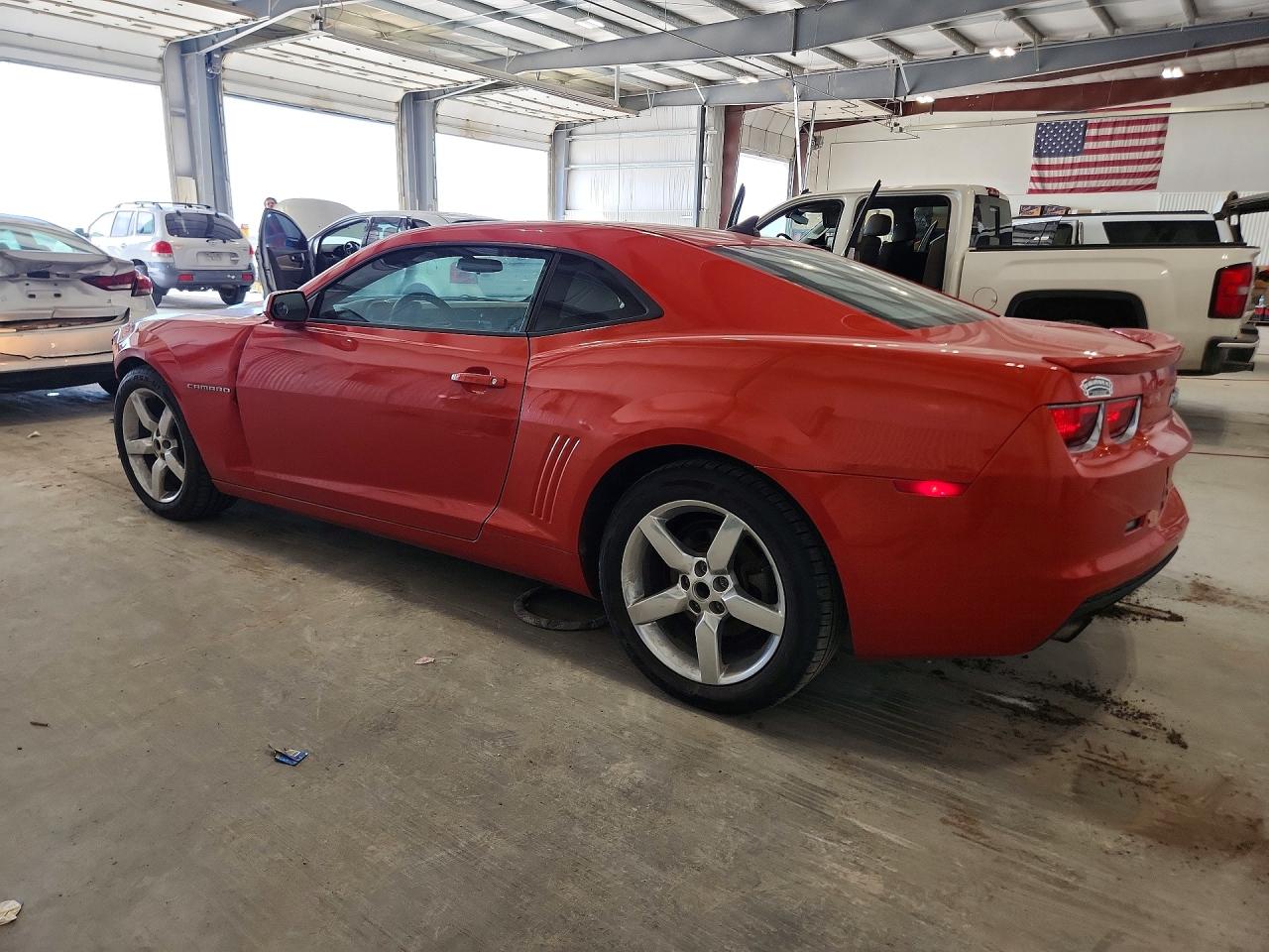 2013 Chev Camaro VIN 2G1FA1E33D9120914 photo 2