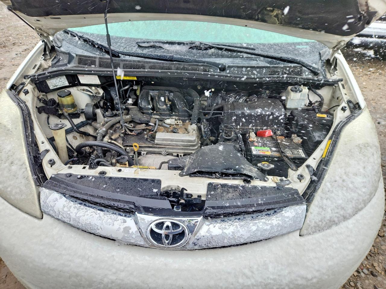 2007 Toyota Sienna VIN 5TDBK22C57S001089 photo 11