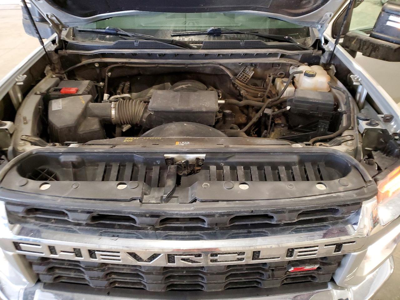 2020 Chev All models VIN 1GC4YTE71LF333505 photo 11