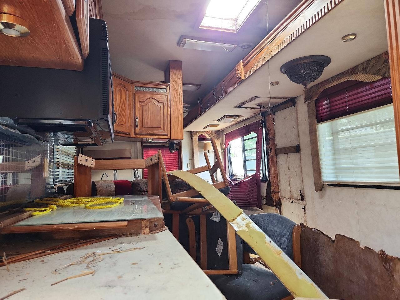 2000 ROYAL Internatio VIN 19F63A6R9Y1008559 photo 6