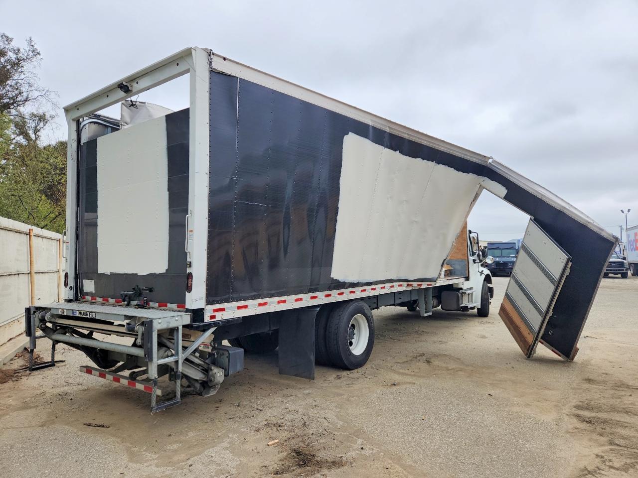 2023 FREIGHTLINER All other VIN 3ALACWFC8PDUH5879 photo 3