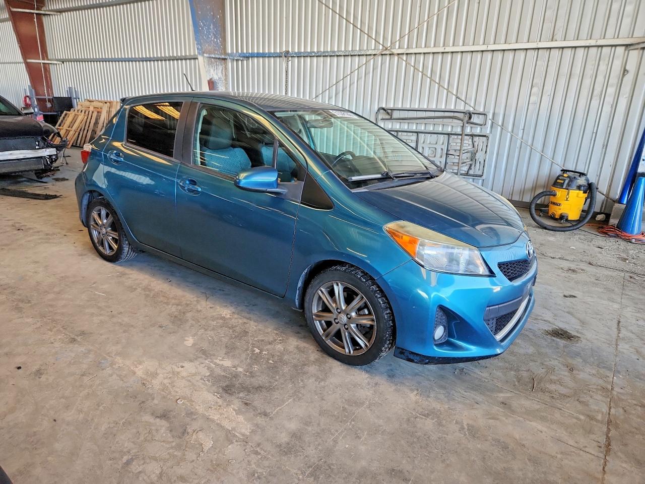 2012 Toyota Yaris VIN JTDKTUD36CD515643 photo 4