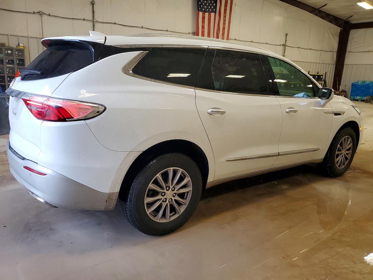 2022 Buick Enclave VIN 5GAERCKW9NJ134295 photo 3