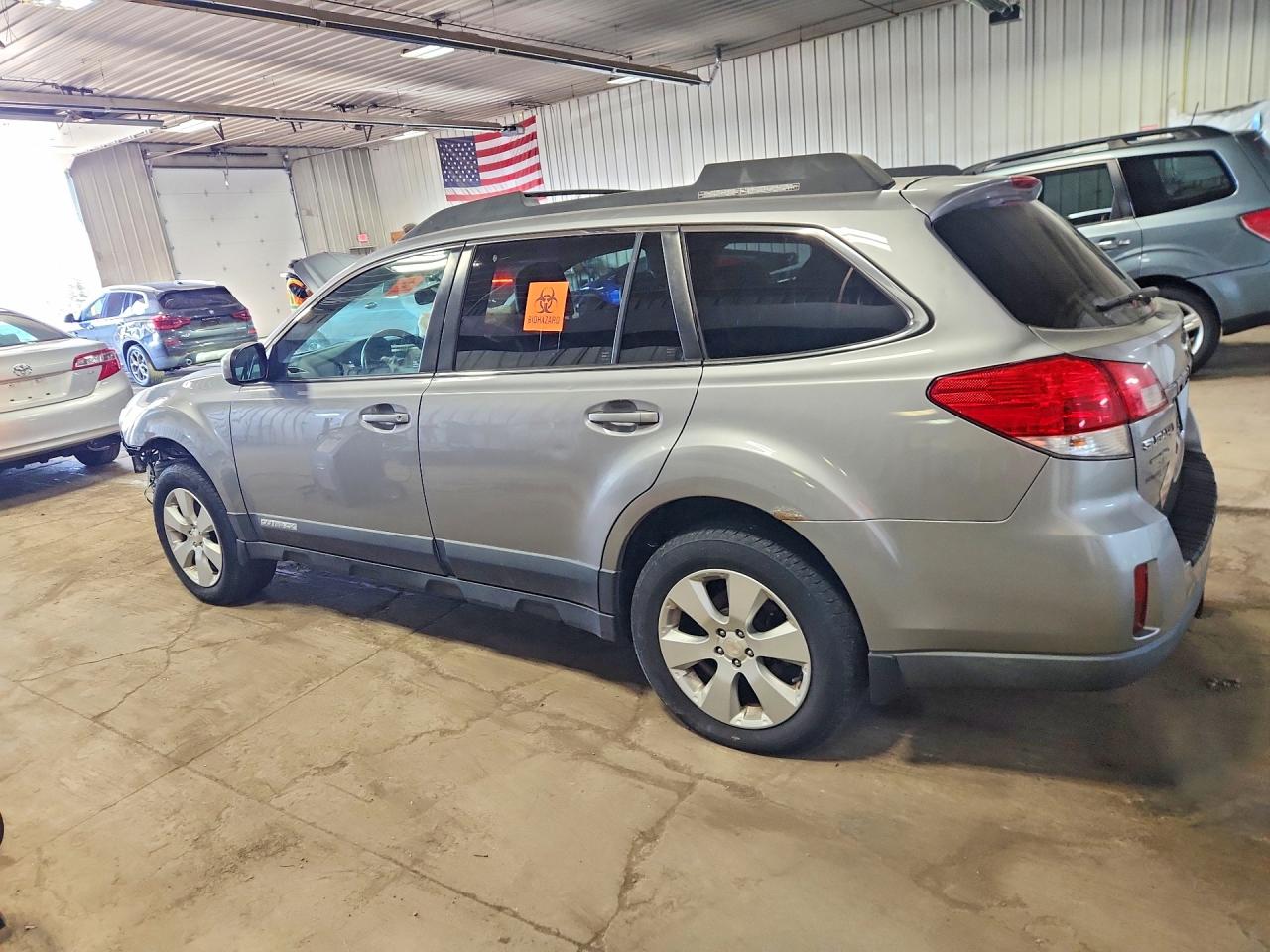 2010 Subaru Outback VIN 4S4BRCKC3A3335479 photo 2