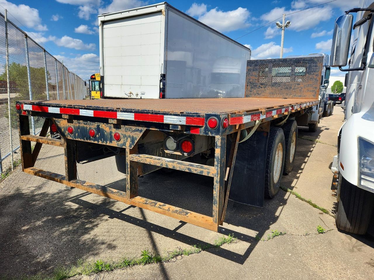 2013 FREIGHTLINER All other VIN 3ALHCYBS7DDFJ4570 photo 3