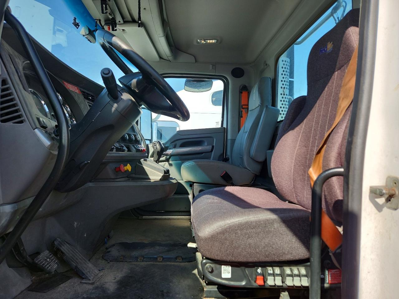 2017 KENWORTH All other VIN 1XKYA48X2HJ160304 photo 5
