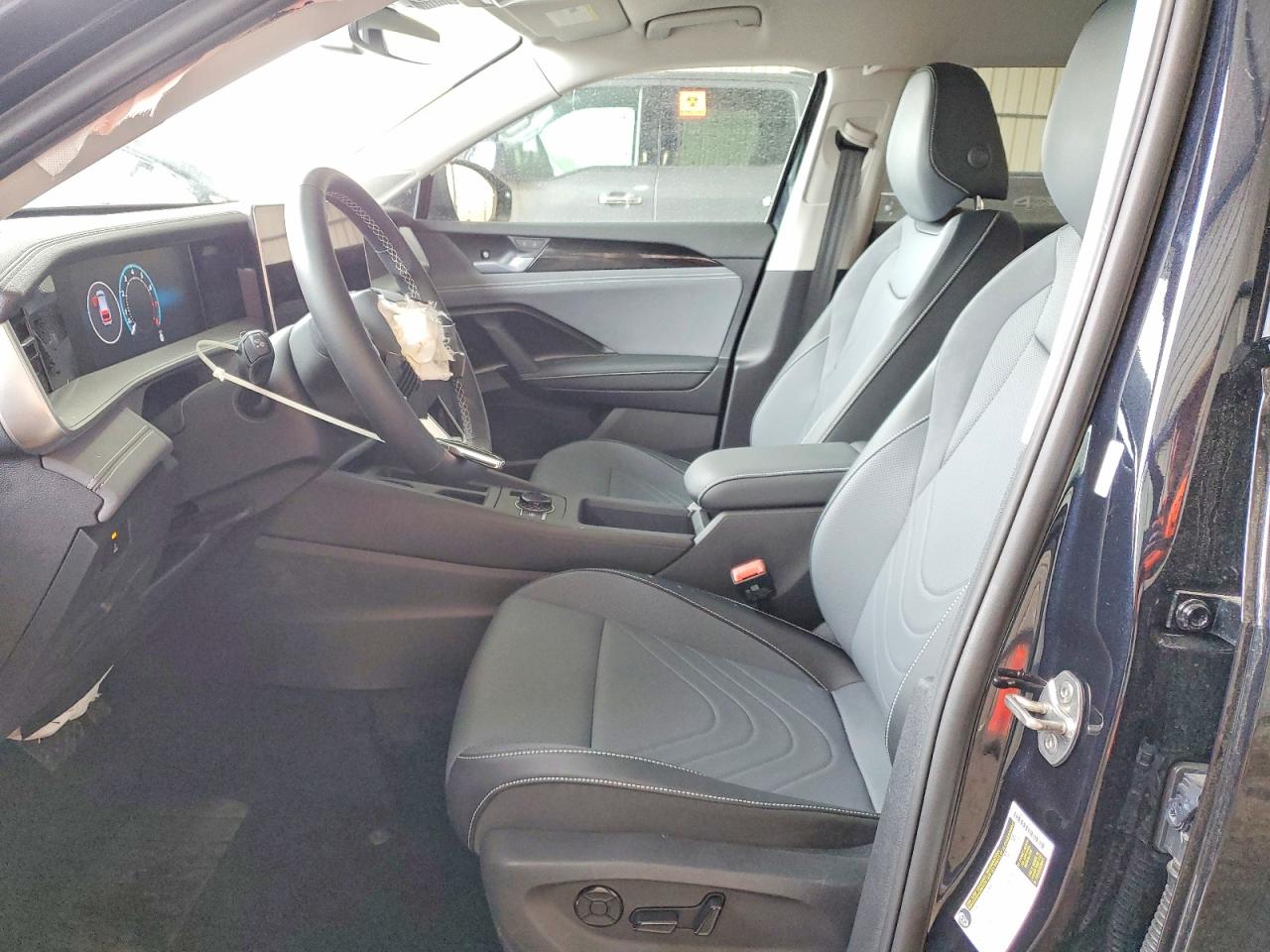 2026 Volkswagen Tiguan VIN 3VVFR7RM7TM079426 photo 7