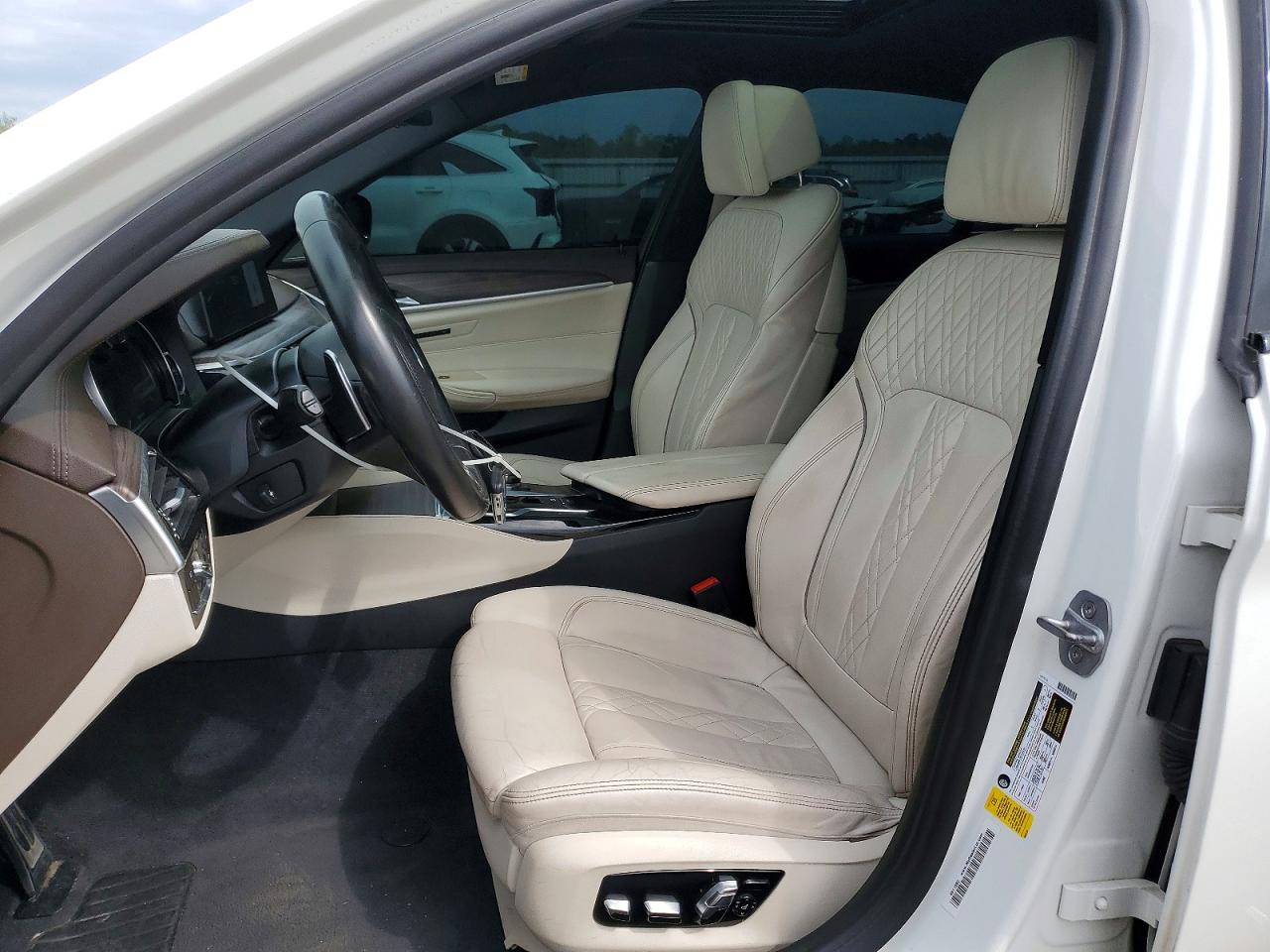 2018 BMW 5 series VIN WBAJE5C57JWA92491 photo 7