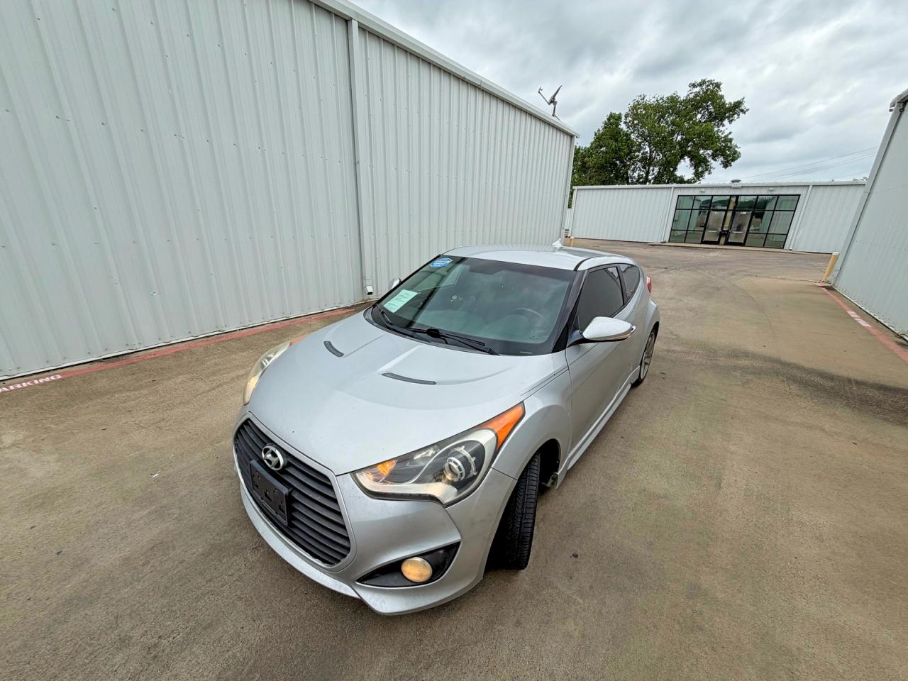 2014 Hyundai Veloster VIN KMHTC6AE3EU184542 photo 2