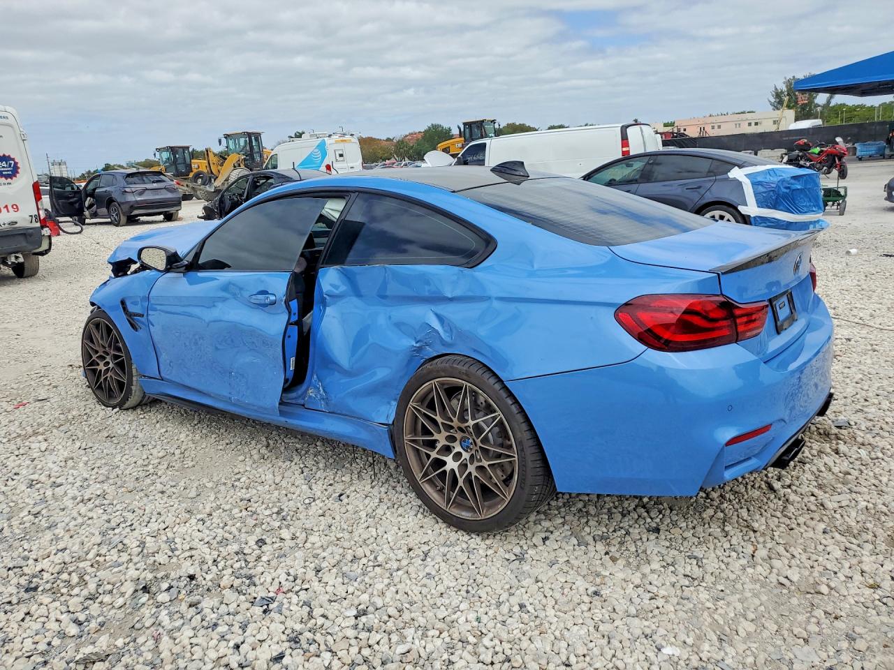 2016 BMW M4 VIN WBS3R9C51GK708554 photo 2